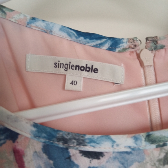 Cute knee-length summer floral dress, Euro 40, US M - Picture 8 of 11